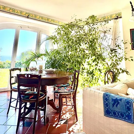 Mare Con Piscina Vesima