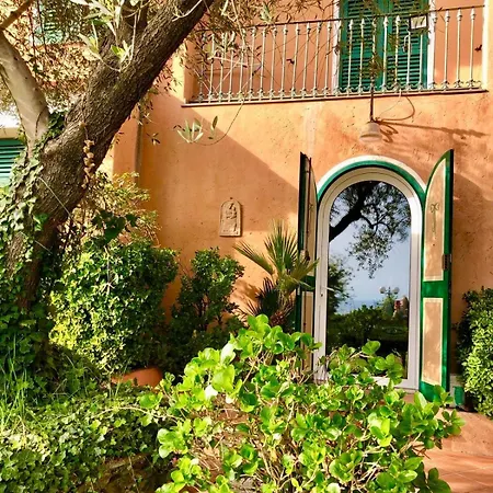 Villa Mare Con Piscina Vesima