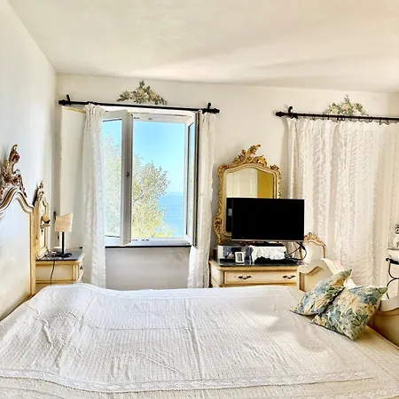 Mare Con Piscina Vesima