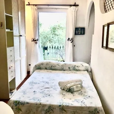 Mare Con Piscina Vesima