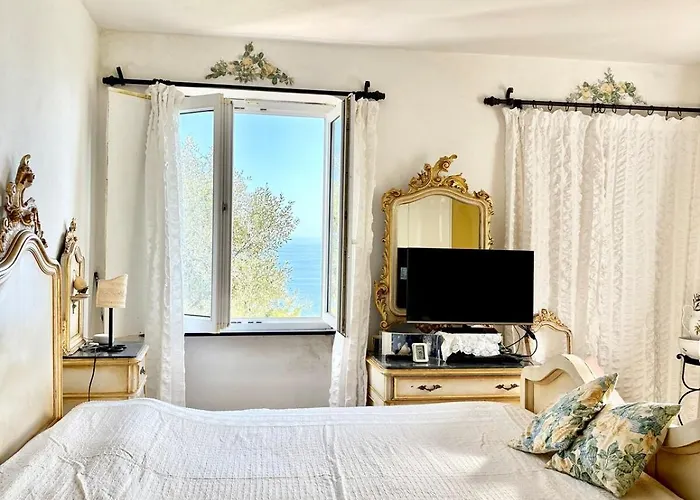 Mare Con Piscina Vesima